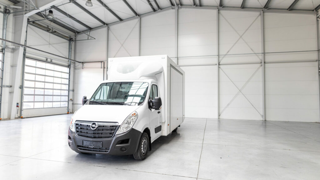 AK-11-2020-Fahrzeuge-16-9-7 Xtreme Concepts Roadshows Promotourer
