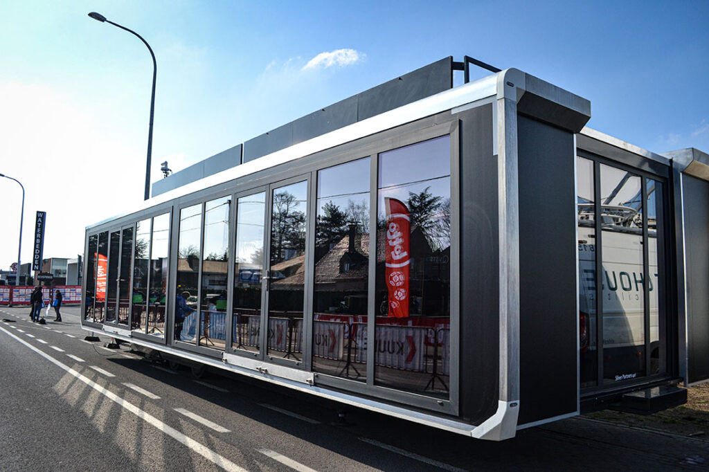 Kuurne Brussel Kuurne promobox Xtreme Concepts roadshow trailer verhuur huur (2)