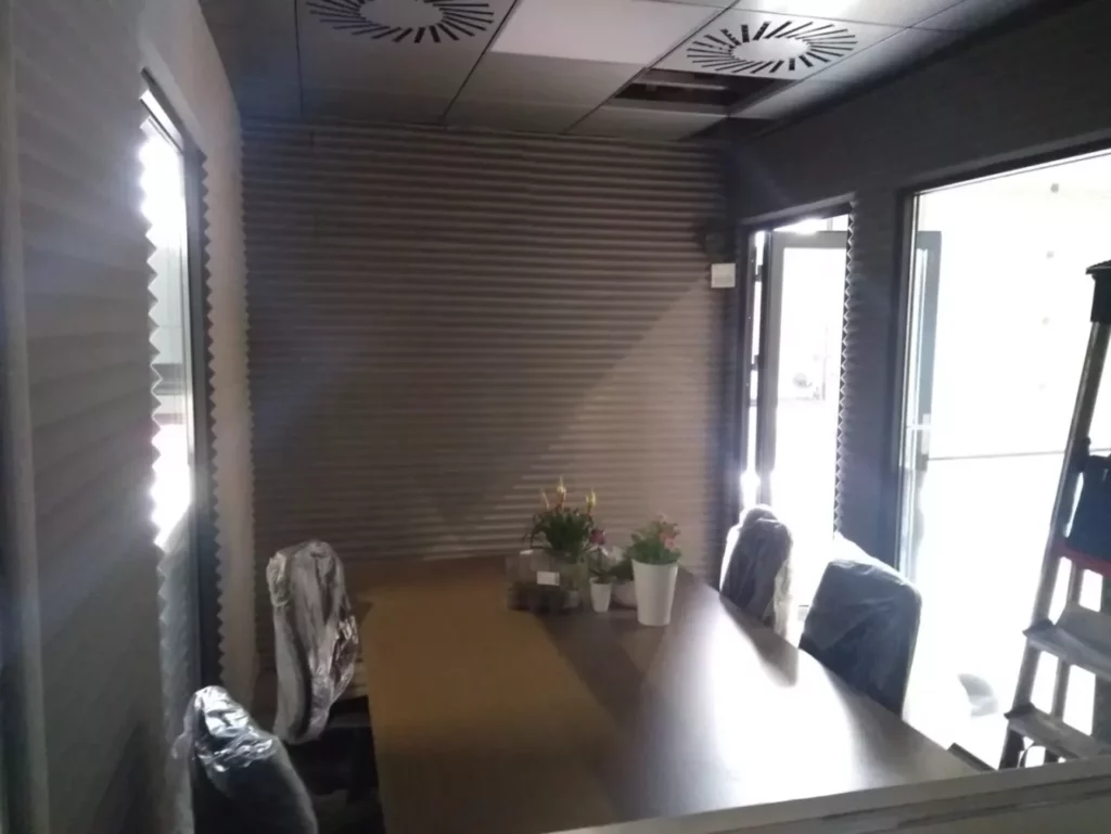 Mobiel-kantoor-huren-plaatsen-logistiek-inrichting-interieur-18 Mobiel kantoor huren logistiek interieur 17