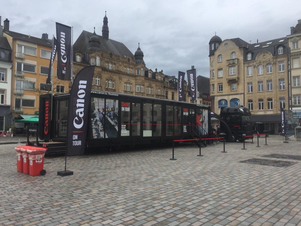 Mobiele-showroom-unit-office-bureau-trailer-truck (2) Canon Roadshow xtreme concepts roadshows