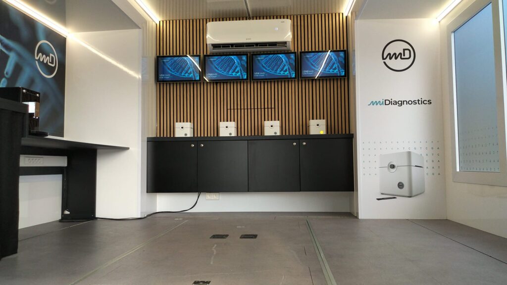 X3M - MI Diagnostics PCR mobiel labo Testcentrum (2)