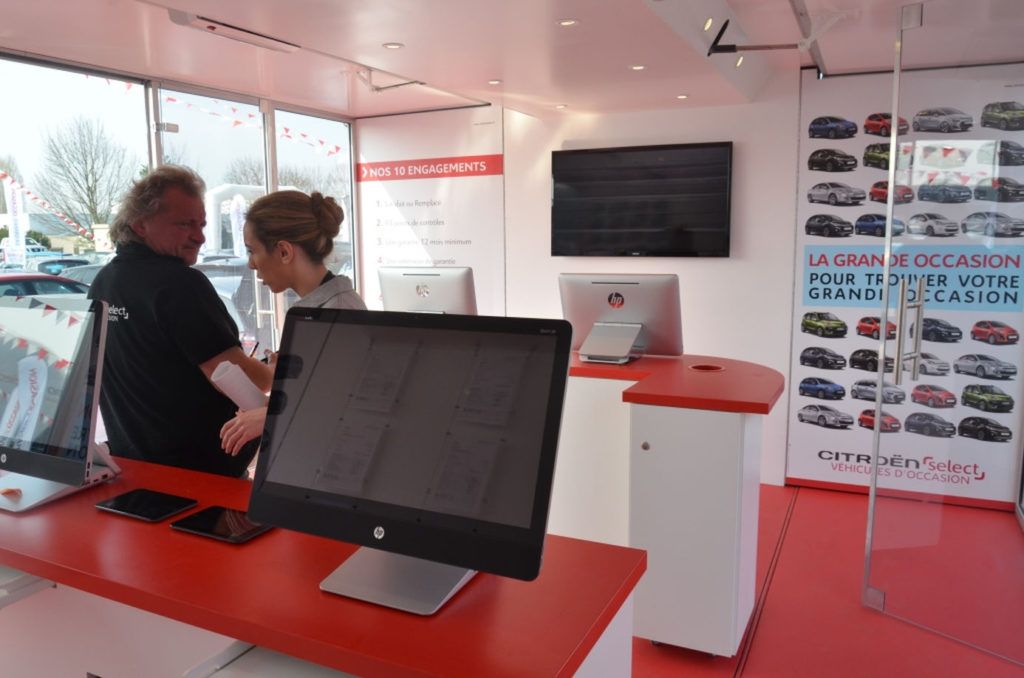 X3M-interieur-promobox-bekleding-aankleding (1) Xtreme Concepts Roadshows Promobox