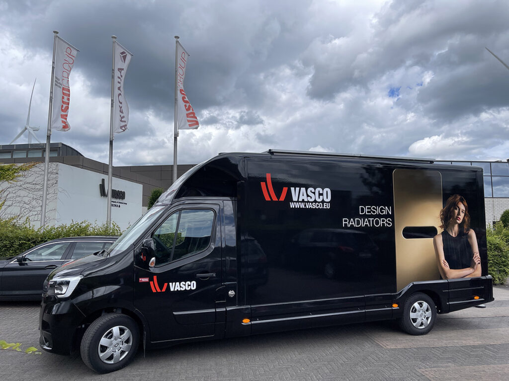 Xteme Concepts - X3M - Vasco mobile truck on the road (1)