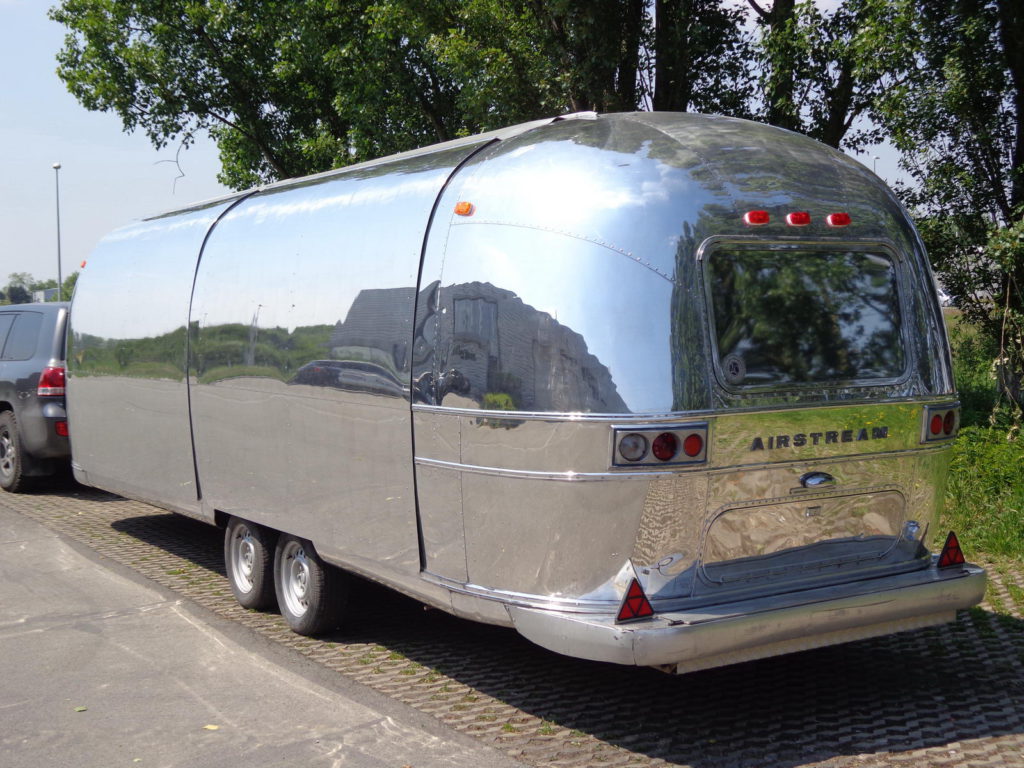 Xtreme Concepts - Airstreamer promo truck event rent (3) airstreamer-exterieur-1