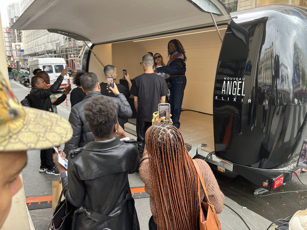 Xtreme-Concepts-Mugler-roadshow-Paris-rent-truck-promo-vehicule (2)