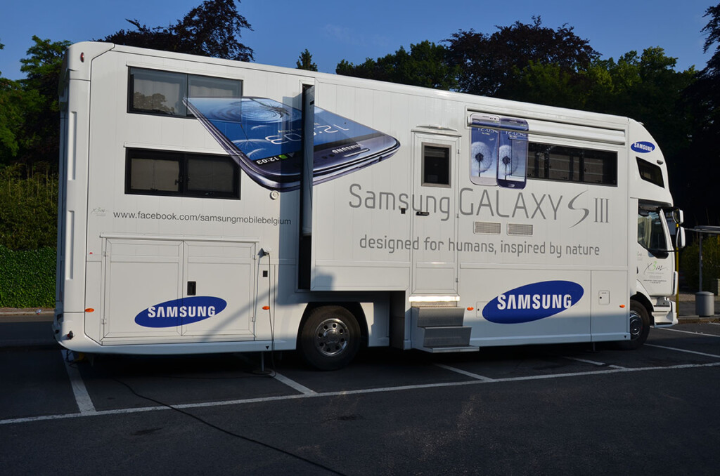 Xtreme Concepts Samsung 1 Galaxy S3 mobile truck on the road show (3)