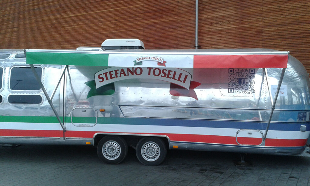 Xtreme Concepts - Stefano Toselli – Baltic States – Airstream - silver - foodtruck (2)