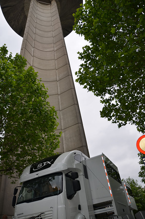 Xtreme Concepts - VRT STX - Studio Brussel promo toer truck (1)