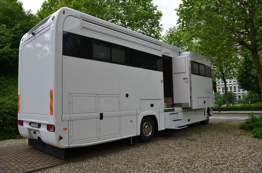 Xtreme Concepts - VRT STX - Studio Brussel promo toer truck (4)
