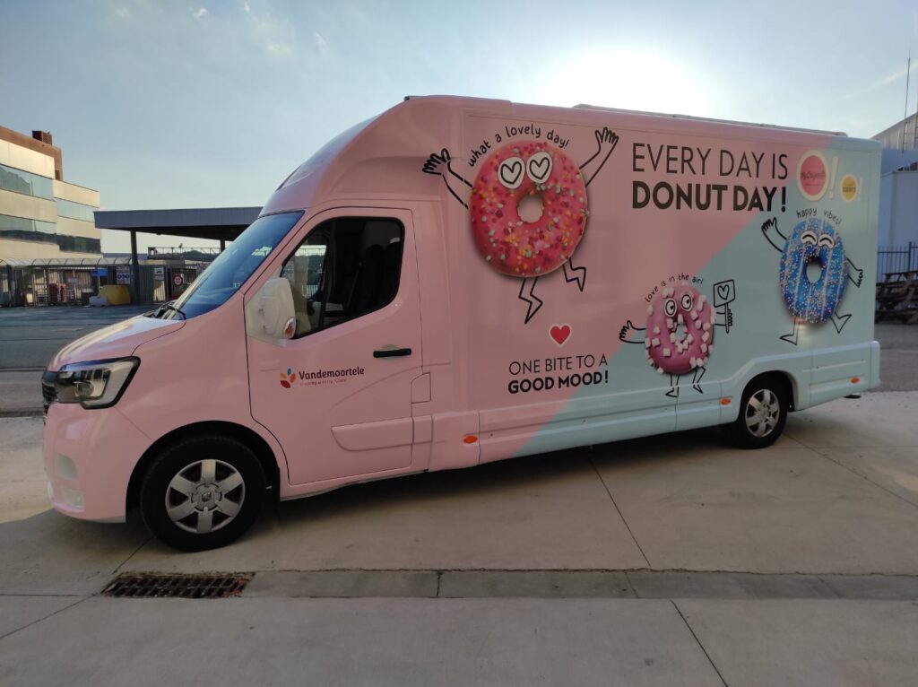 Xtreme Concepts Vandemoortele donut truck (1)