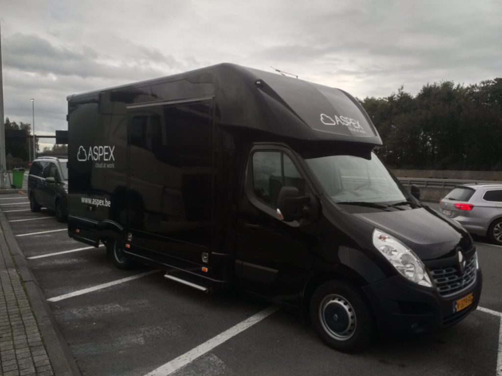Xtreme-Concepts-X3M-aspex-mobile-office (2)
