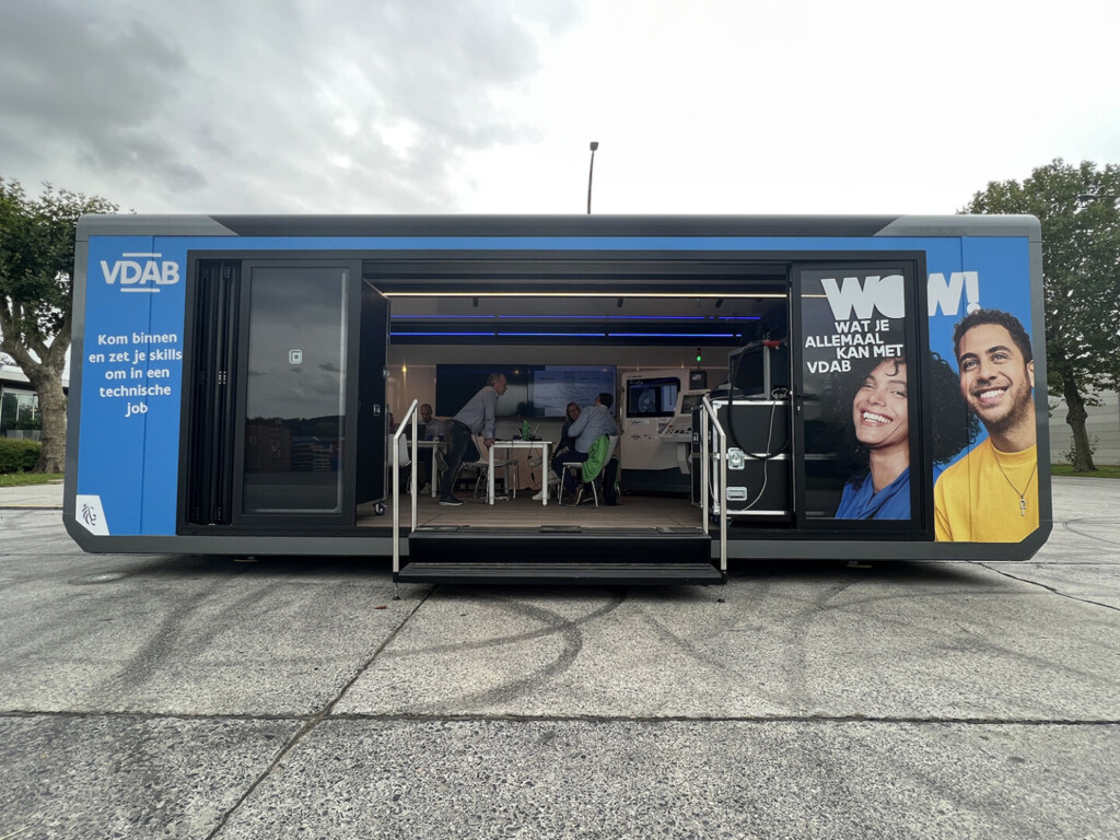 Xtreme-Concepts-roadshows-VDAB-trailer-trucks (2)