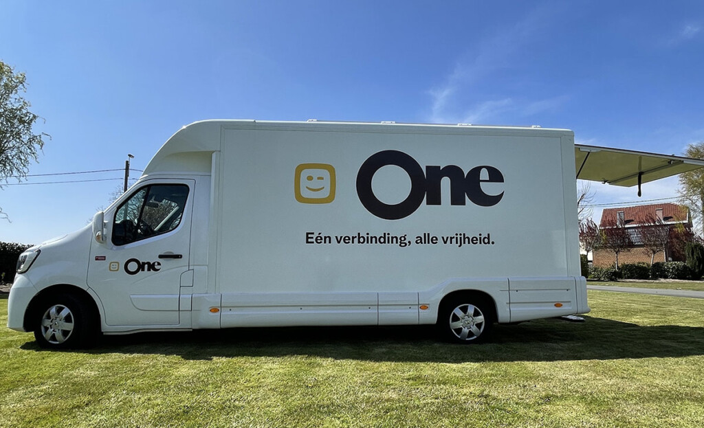Xtreme Concepts - telenet 2 merchandising promowheels truck toer verhuur verkoop (3)