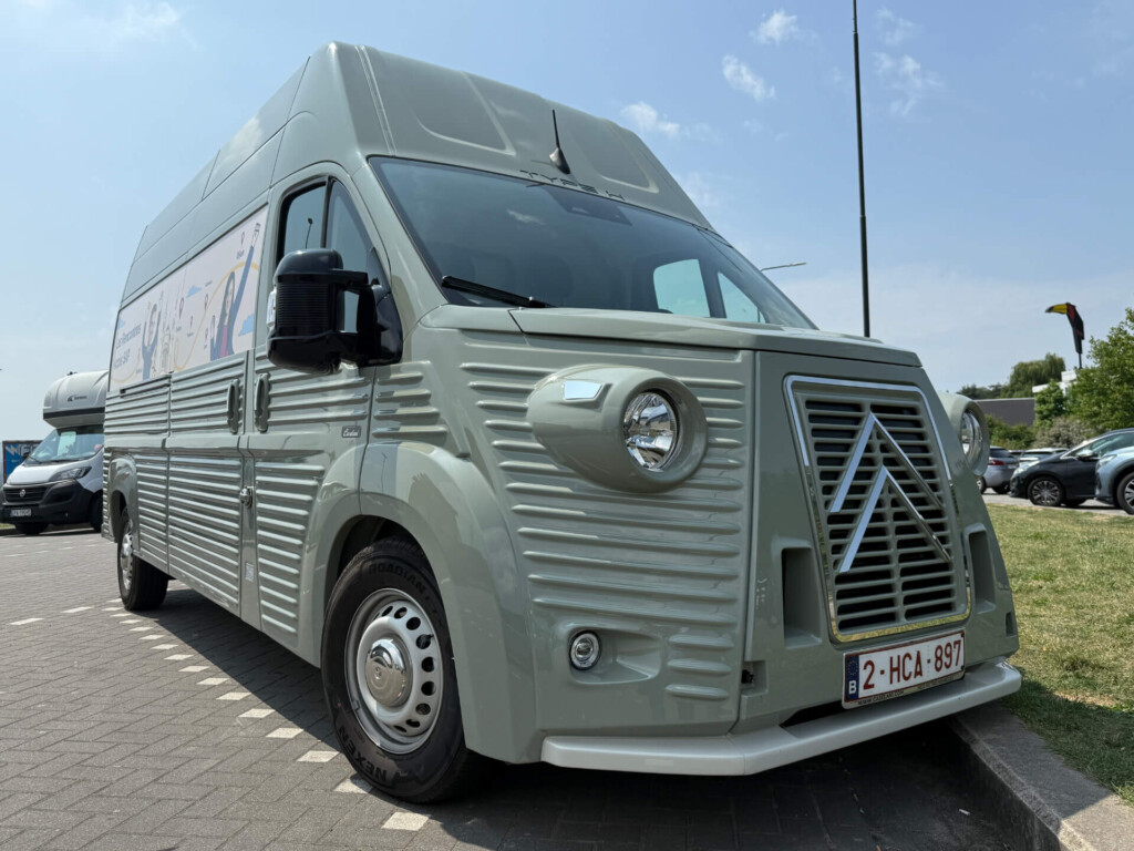 xtreme concepts roadshow digisap 2 Foodtruck self-drive de Digisap aparcado